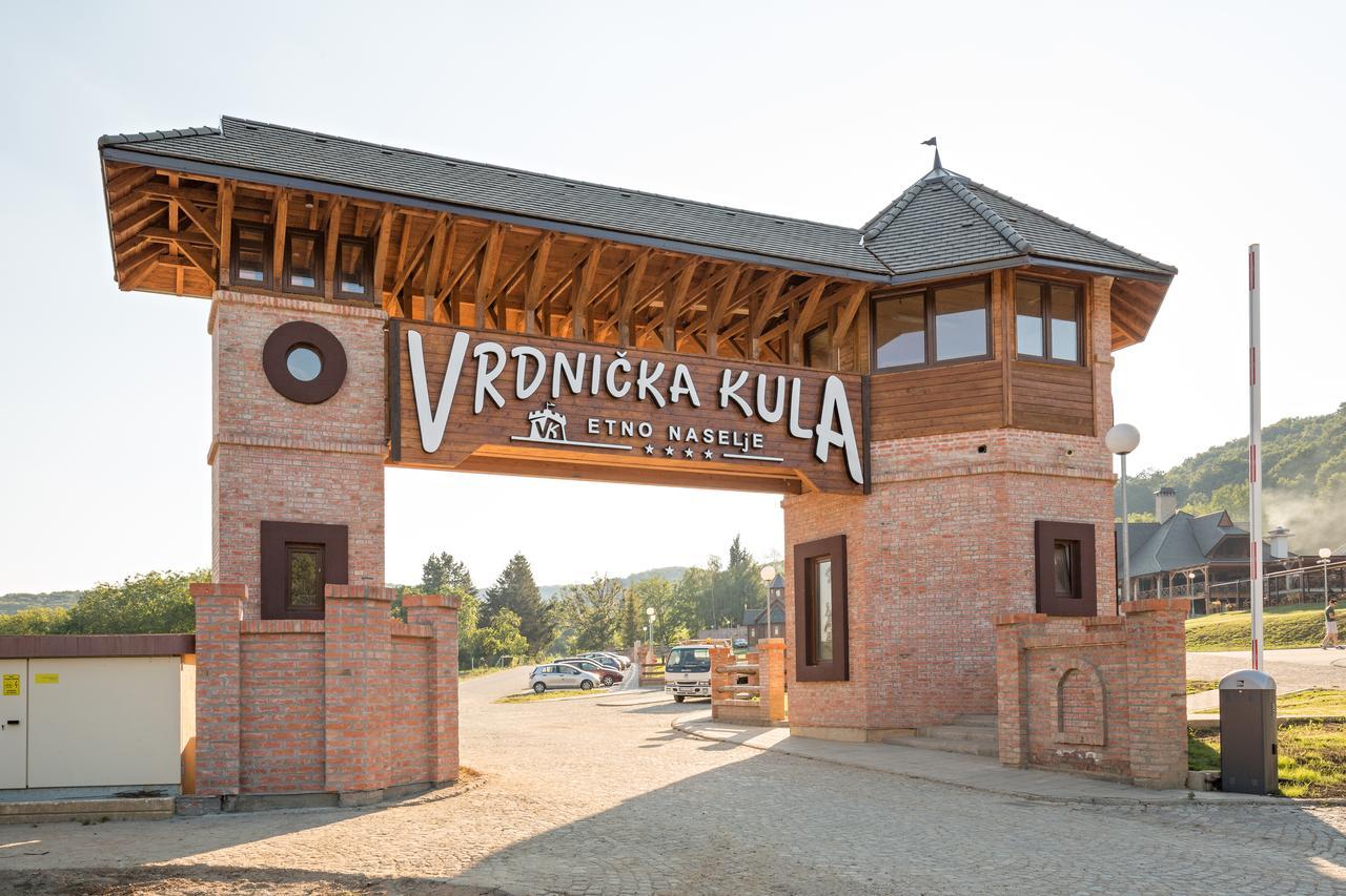 Etno Naselje Vrdnicka Kula Panzió Rednek Kültér fotó